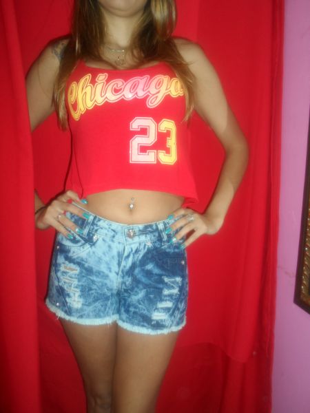 Blusinha Chicago e Shorts Manchado