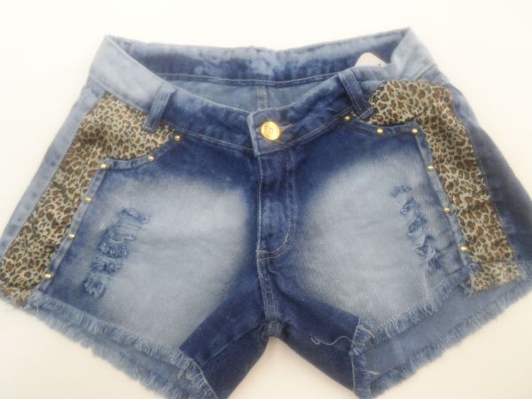 Shorts Jeans estampa de onça